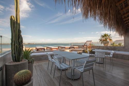 Balcony/terrace, Malecon 1680 in La Paz Balcony/terrace, Malecon 1680 in La Paz