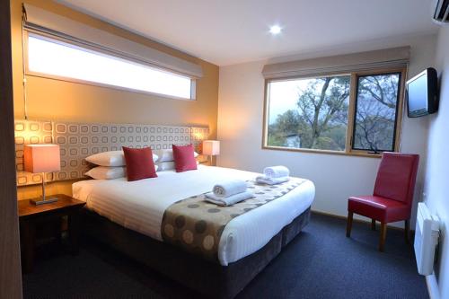 Lake Crackenback Resort & Spa in Snowy Mountains Lake Crackenback Resort & Spa in Snowy Mountains