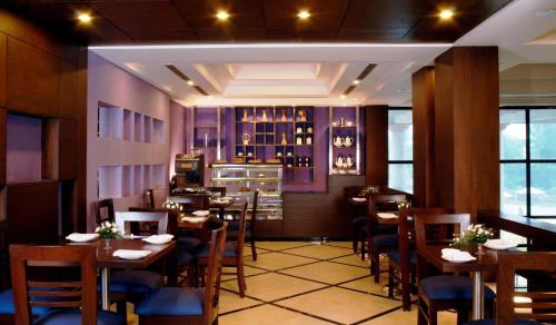 Food and beverages, Fortune Park Panchwati, Kolkata - Member ITC Hotels' Group in Hawrah Food and beverages, Fortune Park Panchwati, Kolkata - Member ITC Hotels' Group in Hawrah