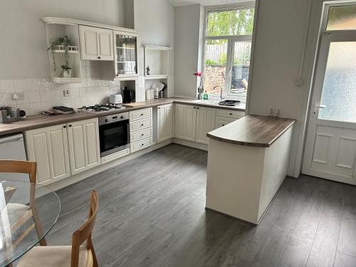 Clarendon Townhouse in Dukinfield Clarendon Townhouse in Dukinfield