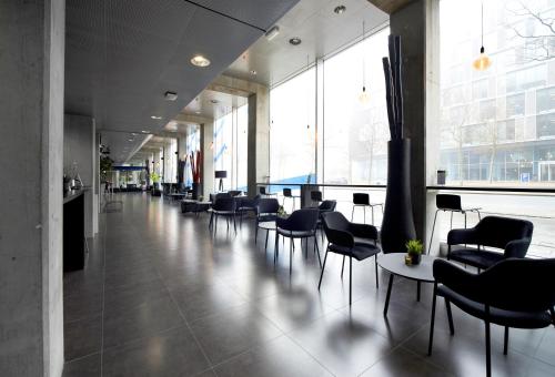 Lobby, Cabinn Metro in Copenhagen Lobby, Cabinn Metro in Copenhagen