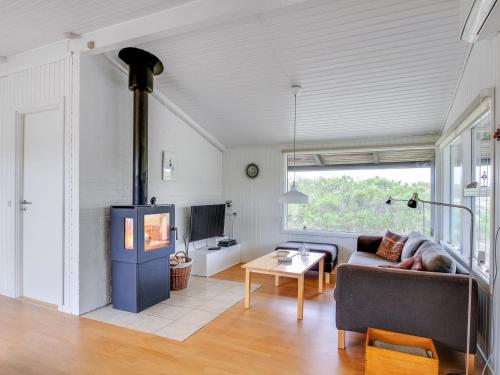 Holiday Home Hristina - 200m from the sea by Interhome in Graerup Holiday Home Hristina - 200m from the sea by Interhome in Graerup