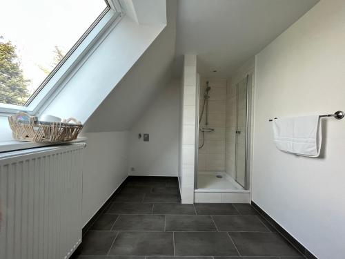 Shower, Alte Schule Meyn in Meyn Shower, Alte Schule Meyn in Meyn