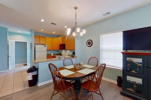 Homey Beach Hideaway in Parkland Homey Beach Hideaway in Parkland