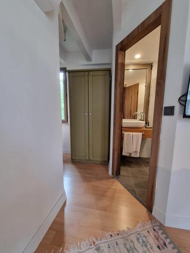 Beautiful Villa with Garden Princess Islands in İstanbul Beautiful Villa with Garden Princess Islands in İstanbul