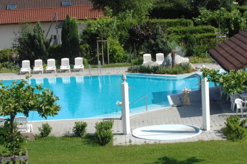 Kolam renang, Landhotel Gutshof Camping Badhutten in Tettnang Kolam renang, Landhotel Gutshof Camping Badhutten in Tettnang