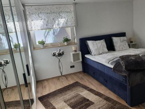 Zentrale Messe/Ferien Whg mit Garten & Parkplatz