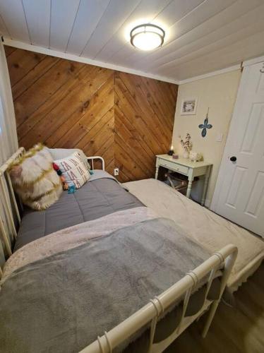River view, plenty of family activities in Empire (CO) River view, plenty of family activities in Empire (CO)
