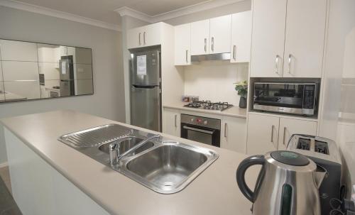 Cardiff Executive Apartments near Blackbutt Reserve Cardiff Executive Apartments near Blackbutt Reserve