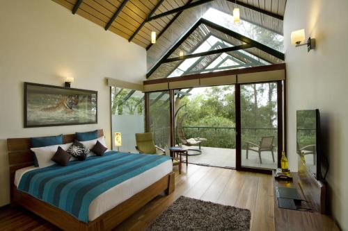 Facilities, Waterwoods Lodges And Resorts in N. Begur Facilities, Waterwoods Lodges And Resorts in N. Begur