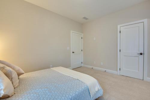 Updated Atlanta Home about 5 Mi to Downtown! in Blandtown Updated Atlanta Home about 5 Mi to Downtown! in Blandtown
