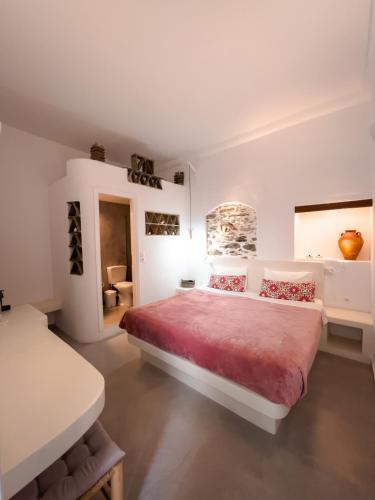 Aggelikoula Rooms in Tinos Aggelikoula Rooms in Tinos