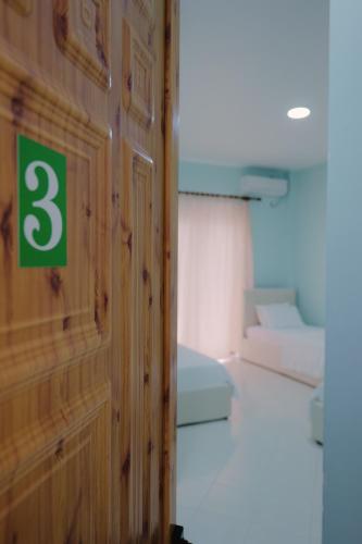 Family Room with Private Bathroom room in Armantis