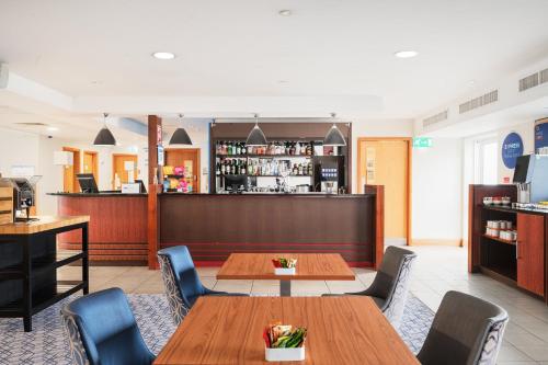 Pub/Lounge, Holiday Inn Express Shrewsbury By IHG in Shrewsbury Pub/Lounge, Holiday Inn Express Shrewsbury By IHG in Shrewsbury