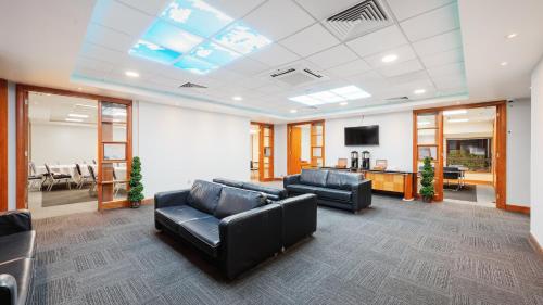 חדרי ישיבות / אולמי אירועים, Holiday Inn Rochester-Chatham By IHG in גילינגהם חדרי ישיבות / אולמי אירועים, Holiday Inn Rochester-Chatham By IHG in גילינגהם