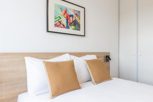 Sur un Nuage by Plaza