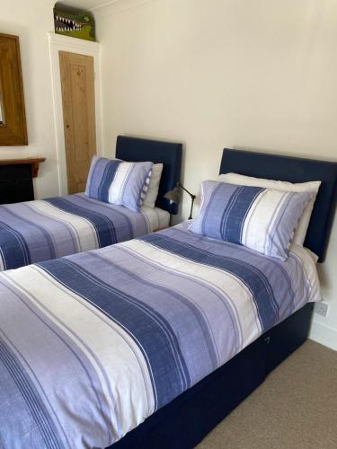 Cozy coastguard cottage with sea views in East Cowes Cozy coastguard cottage with sea views in East Cowes