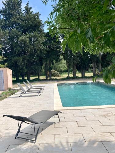 Zwembad, Mas Du Petit Claux in Barbentane Zwembad, Mas Du Petit Claux in Barbentane