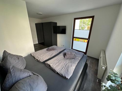 FHV01 - Ferienwohnung 100m² 6 Personen Garten und Terrasse 2x WC in Taucha FHV01 - Ferienwohnung 100m² 6 Personen Garten und Terrasse 2x WC in Taucha