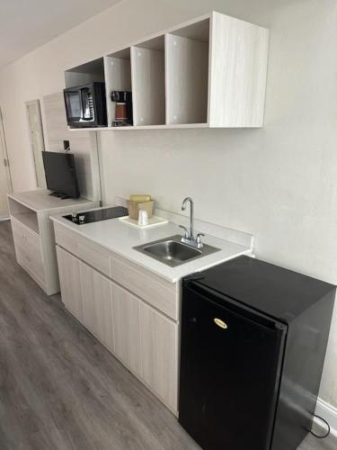 Magnolia Inn Extended Stay of Kingsland - New 2024 - Book a Kitchen Room - 12 Noon Check Out - Sleep in 金士蘭 (GA) Magnolia Inn Extended Stay of Kingsland - New 2024 - Book a Kitchen Room - 12 Noon Check Out - Sleep in 金士蘭 (GA)