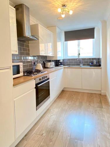 3 bedroom - 2 bathroom Townhouse in Corstorphine Near Murrayfield Stadium - Direct Bus To Edinburgh in Corstorphine 3 bedroom - 2 bathroom Townhouse in Corstorphine Near Murrayfield Stadium - Direct Bus To Edinburgh in Corstorphine