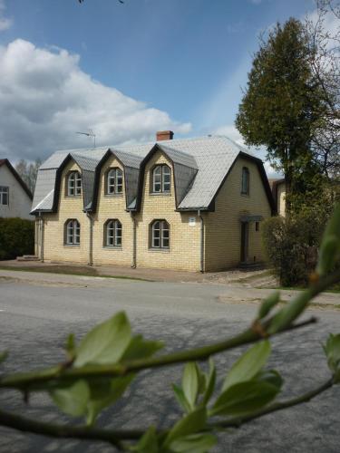 A szálláshely kívülről, Marigolds in Sigulda A szálláshely kívülről, Marigolds in Sigulda