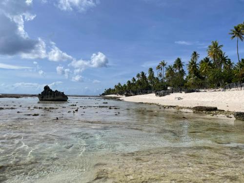 Γύρω περιβάλλον, Tikehau cosy lodge in Tikehau Atoll Γύρω περιβάλλον, Tikehau cosy lodge in Tikehau Atoll