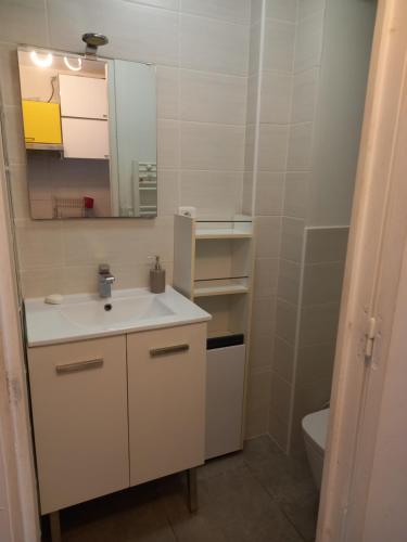 Fürdőszoba, Les Appartements De Lina - Studio West City - Self Check-In in La Grande Motte Fürdőszoba, Les Appartements De Lina - Studio West City - Self Check-In in La Grande Motte