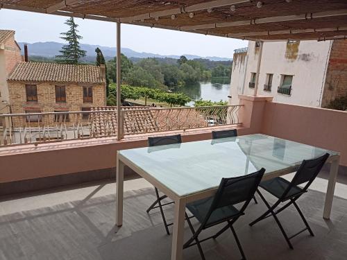 Casa acogedora con barbacoa in Miravet Casa acogedora con barbacoa in Miravet