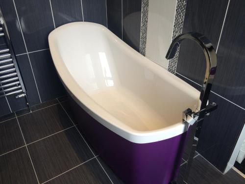 Bathroom, Adam Drysdale House in Merchiston Bathroom, Adam Drysdale House in Merchiston