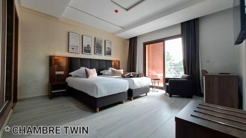 Hotel Jaouharat Ismaili in 엘 바사틴 Hotel Jaouharat Ismaili in 엘 바사틴