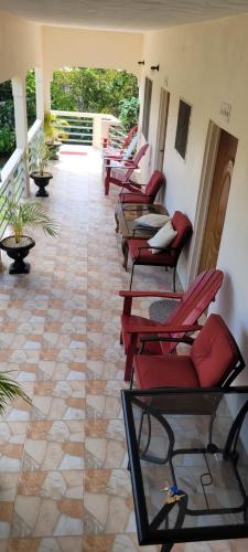 Balcony/terrace, Eliwes Villa in Treasure Beach Balcony/terrace, Eliwes Villa in Treasure Beach