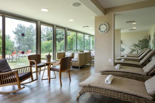 سبا, فندق هاسيندا فوريست فيو (Hacienda Forest View Hotel) in ترشيحا سبا, فندق هاسيندا فوريست فيو (Hacienda Forest View Hotel) in ترشيحا