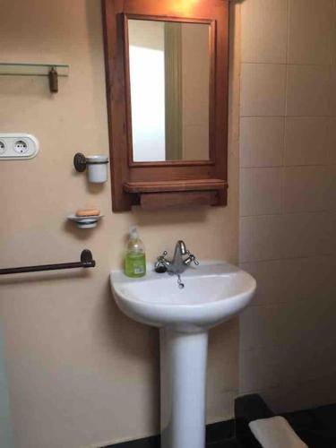 Kupaonica, Casa rural con piscina privada in Casar De Palomero Kupaonica, Casa rural con piscina privada in Casar De Palomero