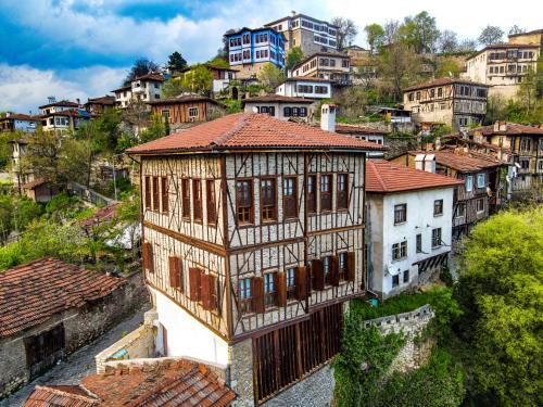 المنطقة المحيطة, Meymune Valide Konağı in سفرنبولو المنطقة المحيطة, Meymune Valide Konağı in سفرنبولو
