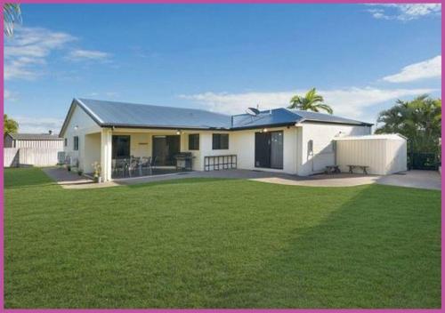 Sarina Court 8 in Mount Louisa Sarina Court 8 in Mount Louisa