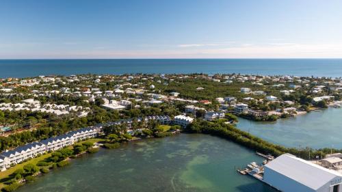 Beach House Getaway in Duck Key (Florida) Beach House Getaway in Duck Key (Florida)
