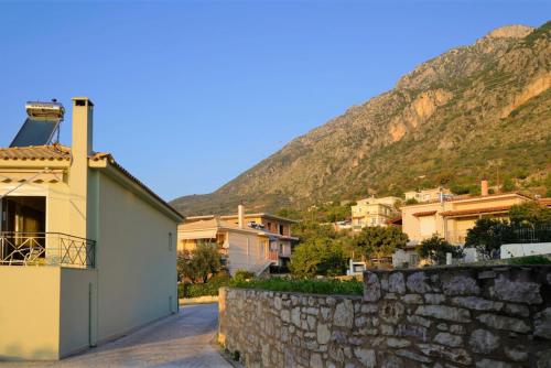 SEMIRAMIS SUITES with pool and private jacuzzi in แคลามาทา SEMIRAMIS SUITES with pool and private jacuzzi in แคลามาทา