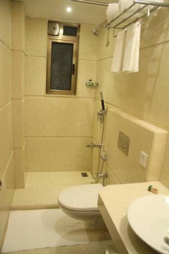 Bathroom, Hotel Beacon T2 in Kurla Bathroom, Hotel Beacon T2 in Kurla