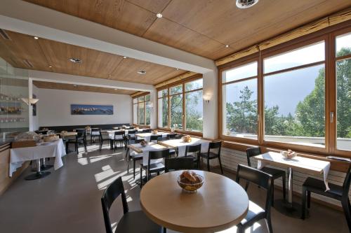 Restaurant, Laagers Hotel Garni in Samedan Restaurant, Laagers Hotel Garni in Samedan