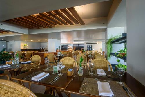 Restaurant, Hardman Praia Hotel in Joao Pessoa Restaurant, Hardman Praia Hotel in Joao Pessoa