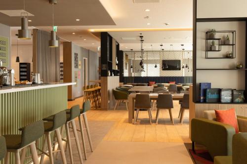 Pub/Hol, Holiday Inn Eindhoven Airport By IHG in Eindhoven Pub/Hol, Holiday Inn Eindhoven Airport By IHG in Eindhoven