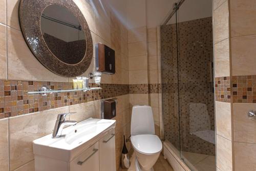 Bathroom, RIJA Eiropa Hotel Jurmala in Jurmala Bathroom, RIJA Eiropa Hotel Jurmala in Jurmala