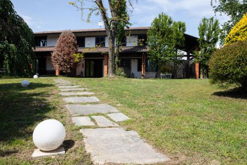 Esterno, Villa De Alberti in Vergiate Esterno, Villa De Alberti in Vergiate