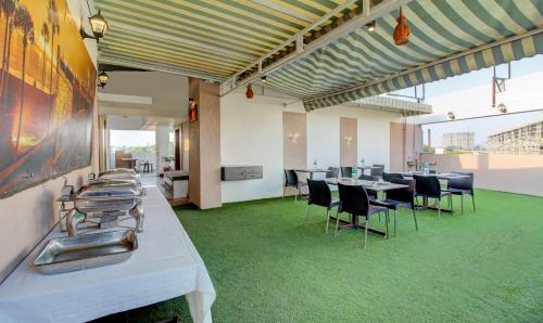 Hotel Prince Residency near Sant Dnyaneshwar's Samadhi Mandir Hotel Prince Residency near Sant Dnyaneshwar's Samadhi Mandir