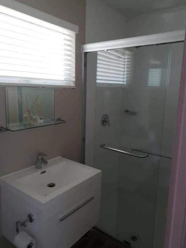 Bathroom, House of Bell - Vaal River in Vanderbijlpark Bathroom, House of Bell - Vaal River in Vanderbijlpark