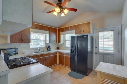 Hot Tub and Dock Access Lake Hatchineha Getaway! in Poinciana Hot Tub and Dock Access Lake Hatchineha Getaway! in Poinciana