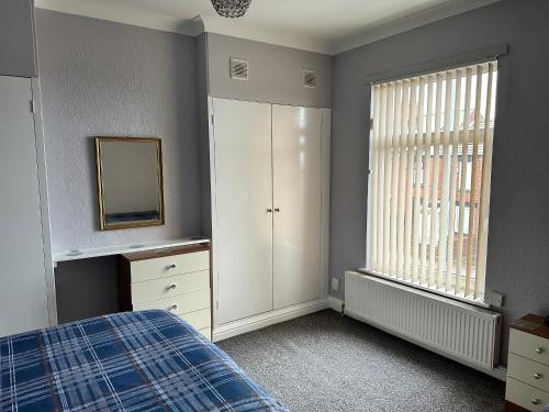 Guestroom, 165 Barnsley Road, Wombwell in Barnsley Guestroom, 165 Barnsley Road, Wombwell in Barnsley