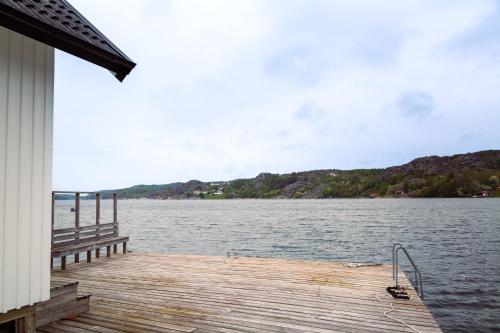 Exclusive house with private boathouse in Nosund Exclusive house with private boathouse in Nosund