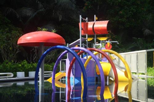 Hillside & fantastic Pool @ The Cove Hillside Residence near Kolej Matrikulasi Perak Hillside & fantastic Pool @ The Cove Hillside Residence near Kolej Matrikulasi Perak